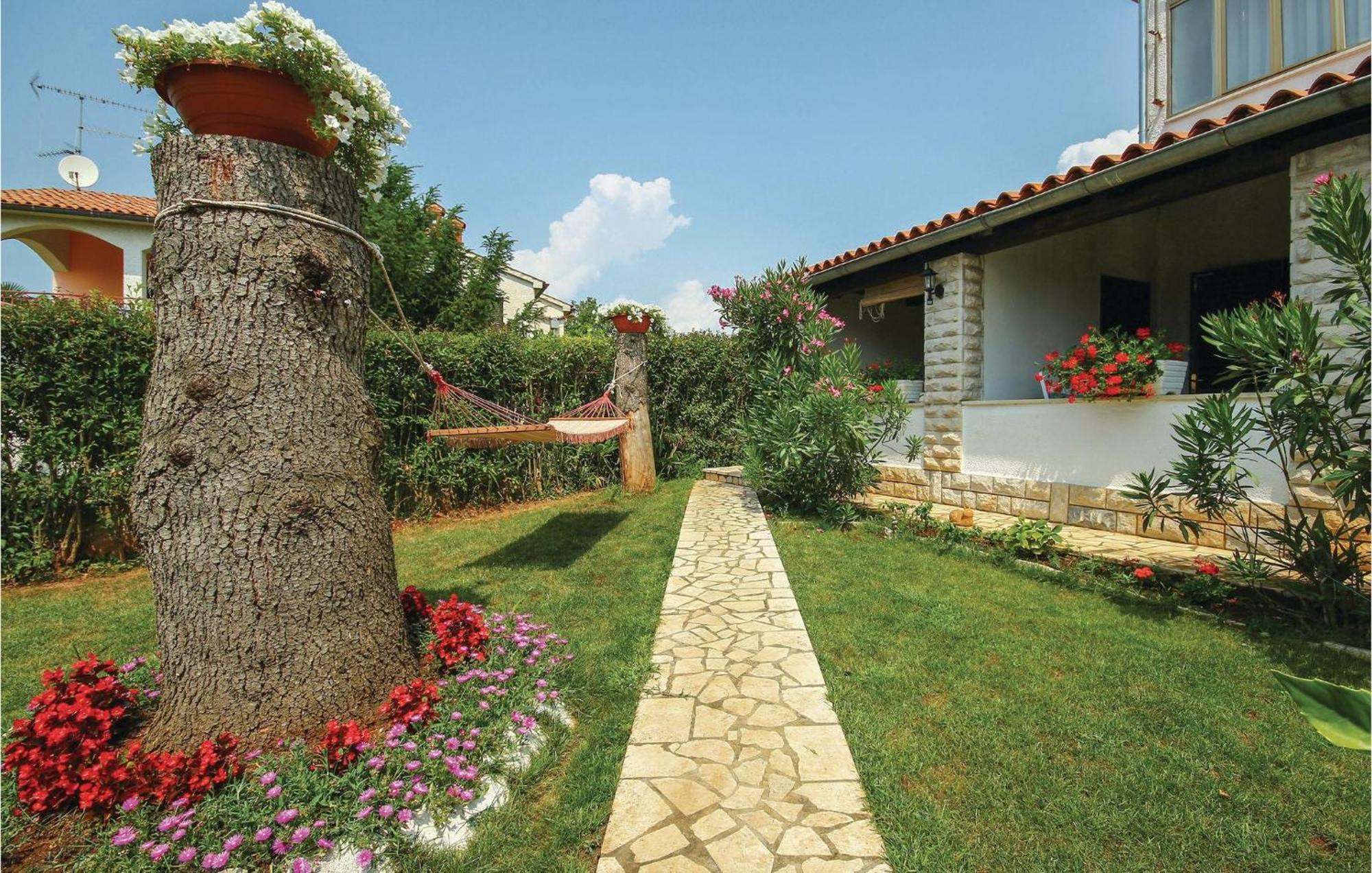 Beautiful Apartment In Porec With Wifi Экстерьер фото